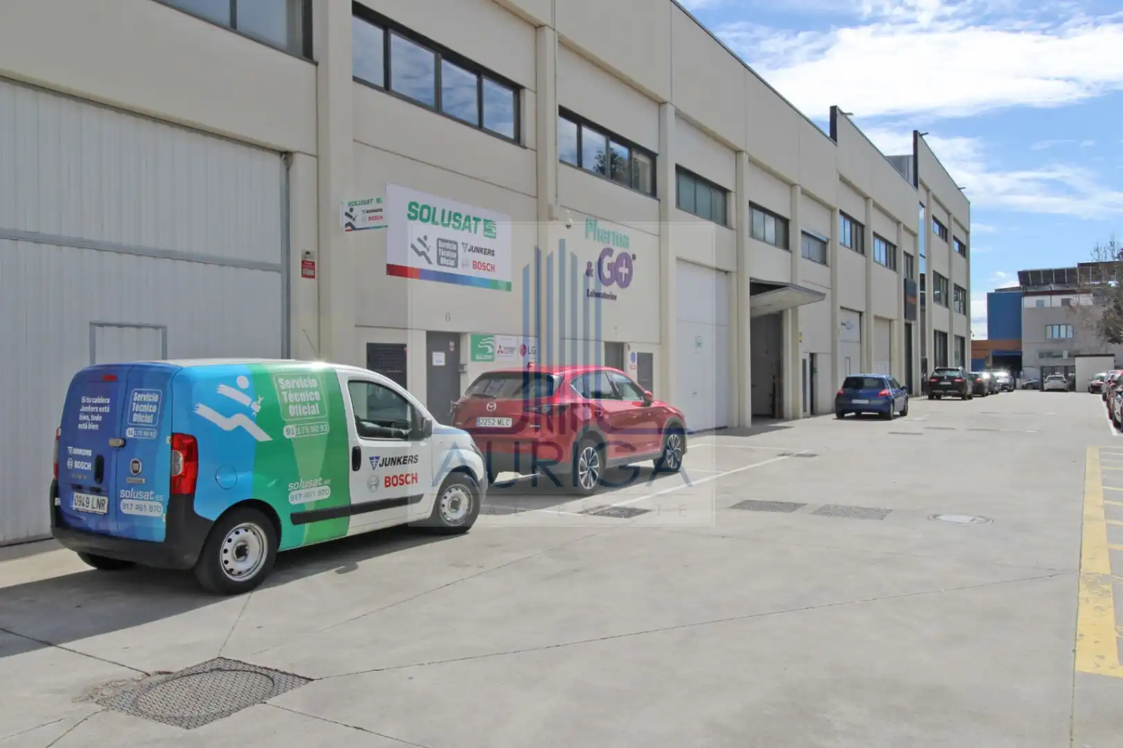 Vista exterior de Oficina en venta en San Fernando de Henares con Calefacción y Trastero
