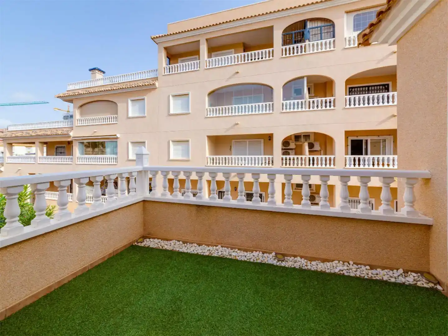 Vista exterior de Dúplex en venda en Orihuela amb Aire condicionat i Piscina