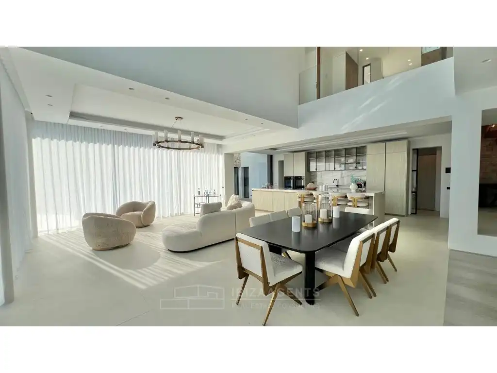 Sala de estar de Casa o chalet en venta en Santa Eulària des Riu con Calefacción, Amueblado y Balcón