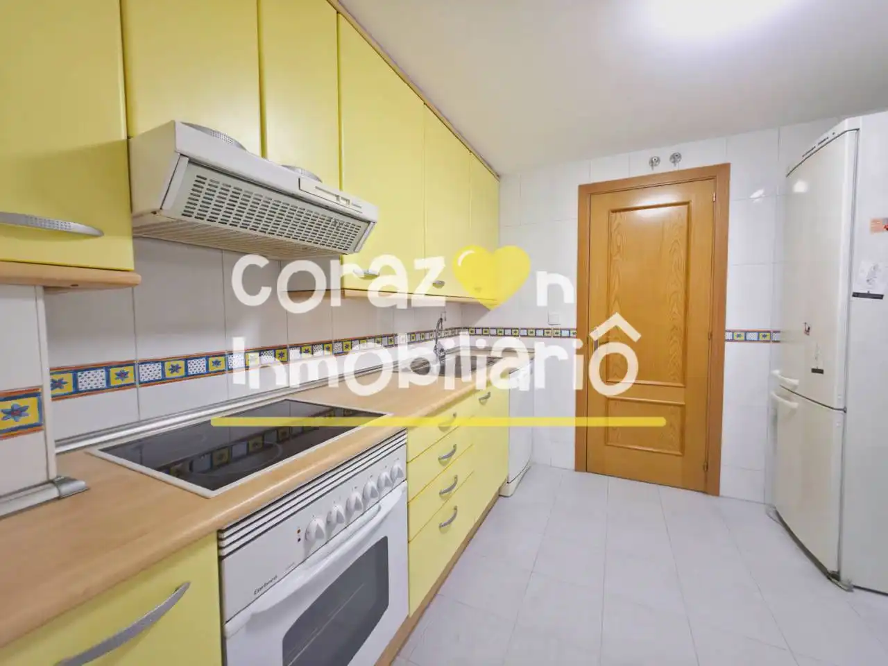 Kitchen of Flat for sale in Madrid  with Heating, Parquet flooring and Storage room
