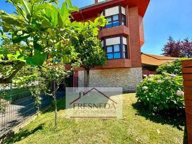 Casa adosada en Alquiler en La Fresneda