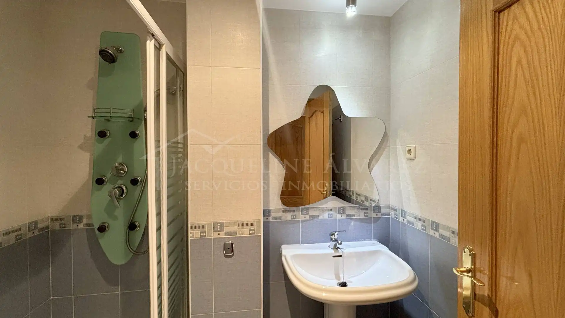 Baño de Piso en venta en Ugena con Calefacción, Amueblado y Balcón