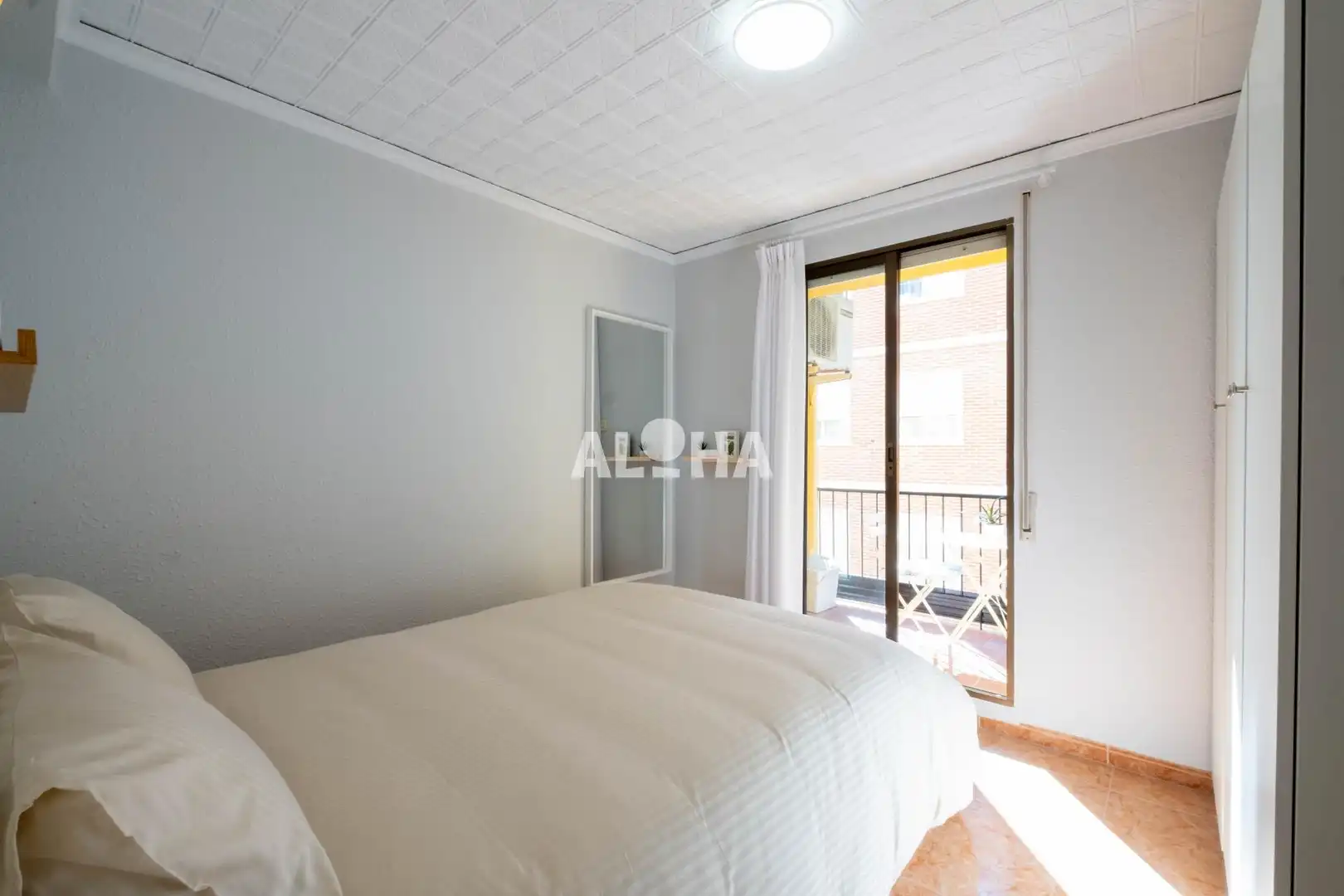 Dormitori de Apartament de lloguer en Moncada amb Aire condicionat, Moblat i Balcó