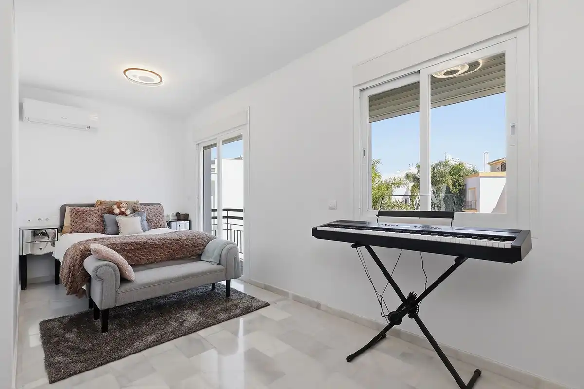 Reihenhaus mit Pool zum Verkauf in Estepona,Centro,Avenida Juan Carlos I, imagen 46
