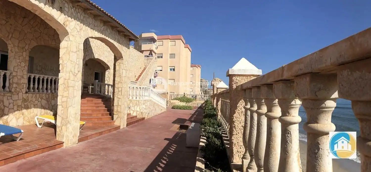 Vista exterior de Casa o chalet en venta en La Manga del Mar Menor con Aire acondicionado, Terraza y Trastero