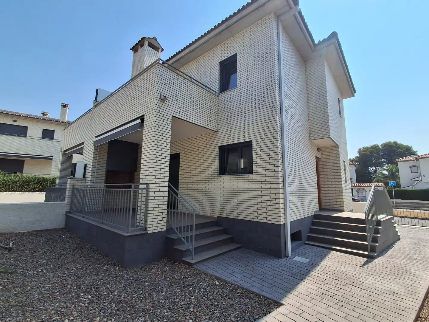 Exterior view of Detached homes for sale in Mont-roig del Camp  with Air Conditioner, Private garden and Terrace