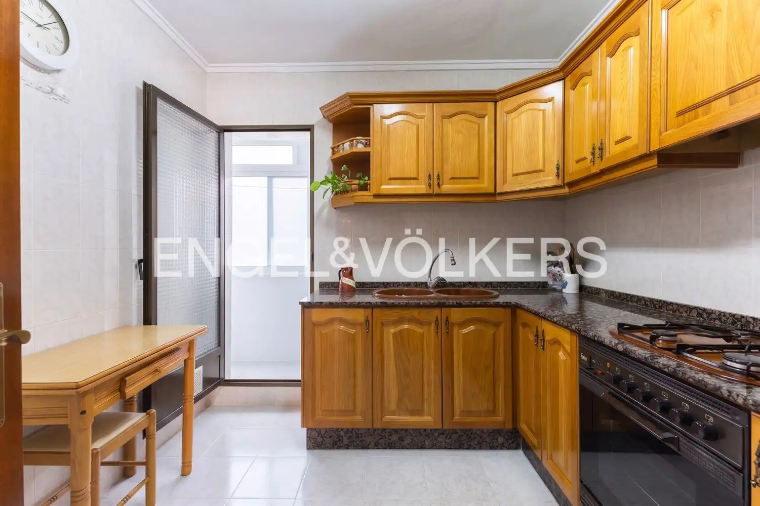 Cocina de Piso en venta en Valencia con Calefacción y Balcón