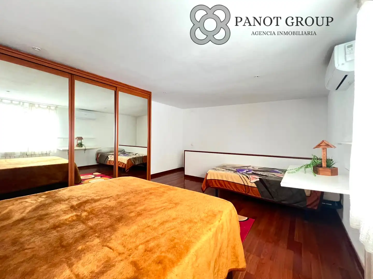 Habitación de Dúplex en venta en Barcelona con Aire acondicionado, Calefacción y Terraza