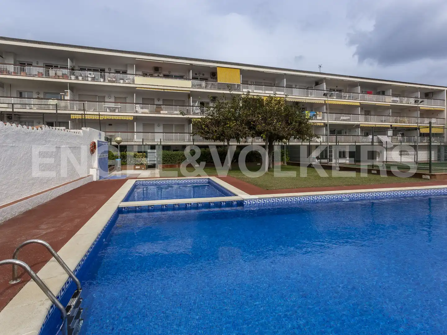 Swimming pool of Flat for sale in Castelldefels  with Heating, Swimming Pool and Balcony