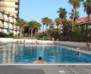 Piscina de Apartament en venda en Arona amb Terrassa, Balcó i Alarma