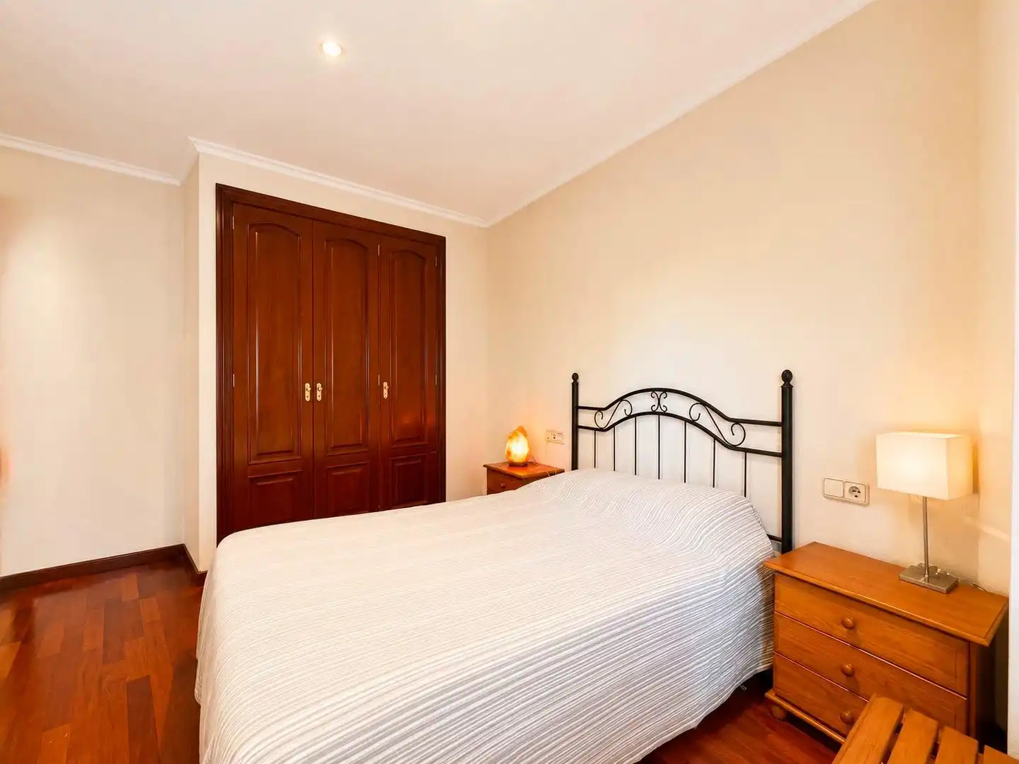 Bedroom of Flat for sale in Vigo   with Heating, Storage room and Furnished