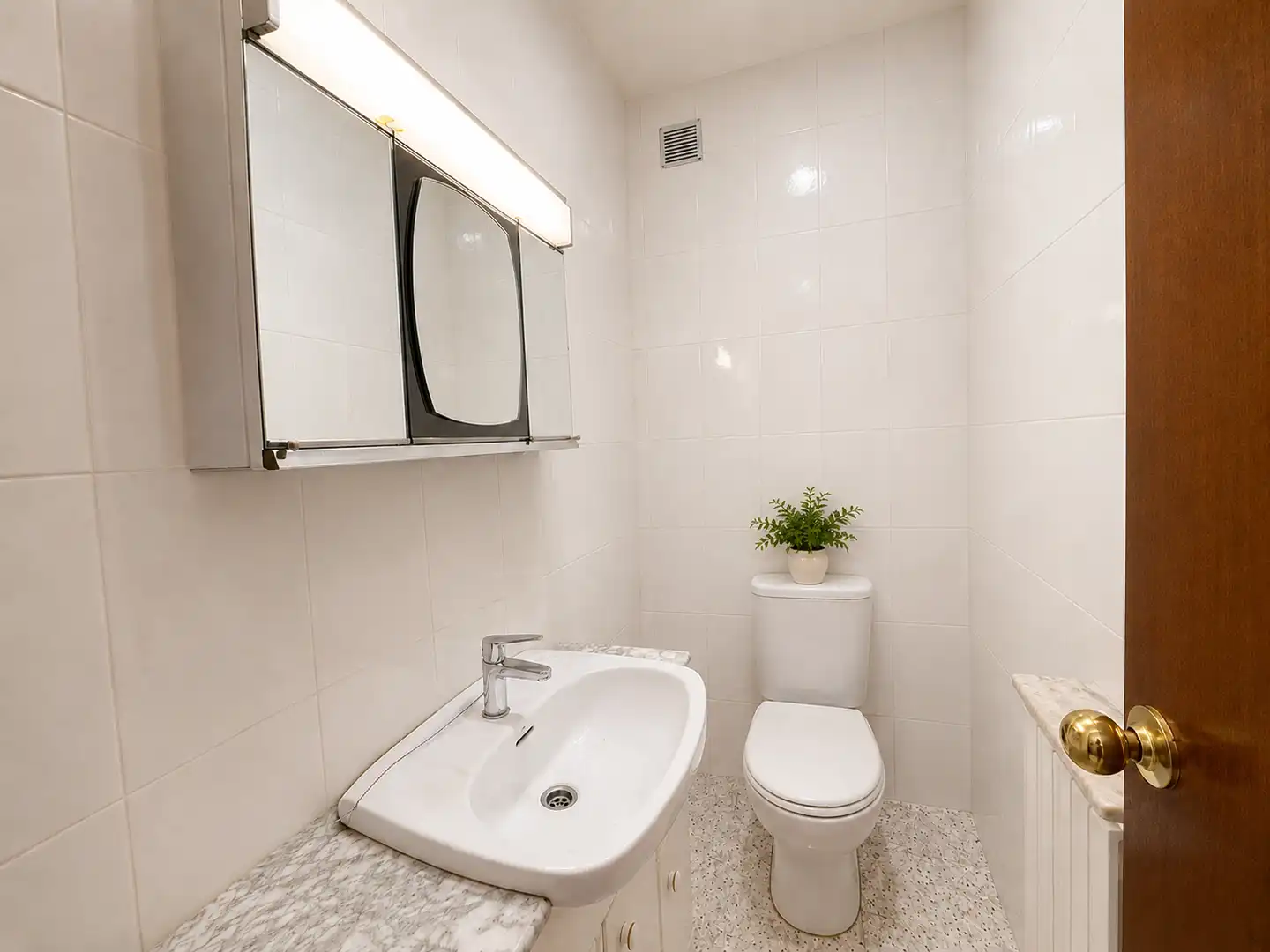 Casa adosada en venta en d'Arnald de Corcó, Manlleu