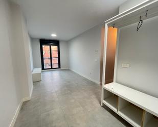 Bedroom of Flat to rent in  Madrid Capital  with Air Conditioner, Parquet flooring and Storage room