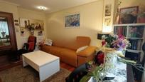 Sala d'estar de Pis en venda en Basauri  amb Calefacció