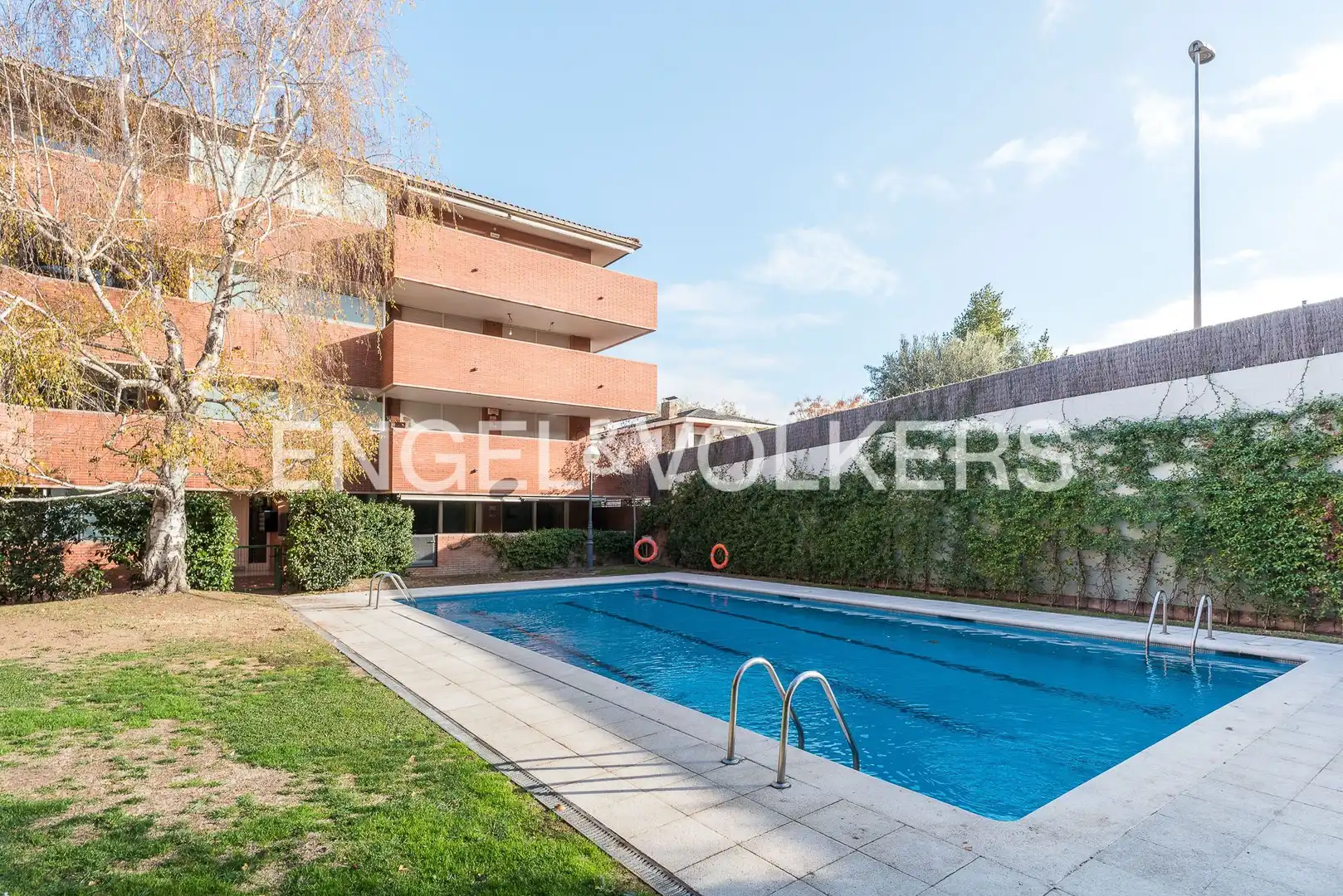 Piscina de Pis de lloguer en Sant Cugat del Vallès amb Aire condicionat, Calefacció i Parquet