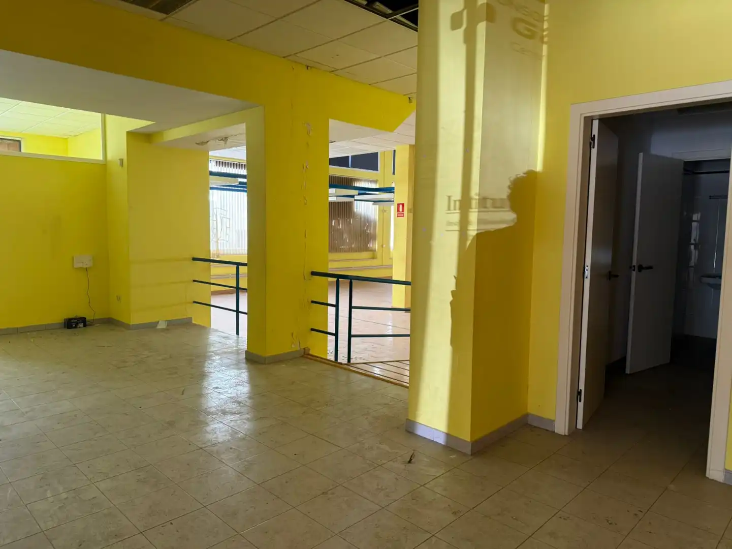 Business premises for sale in Vilanova i la Geltrú - Rambla Exposició, imagen 23