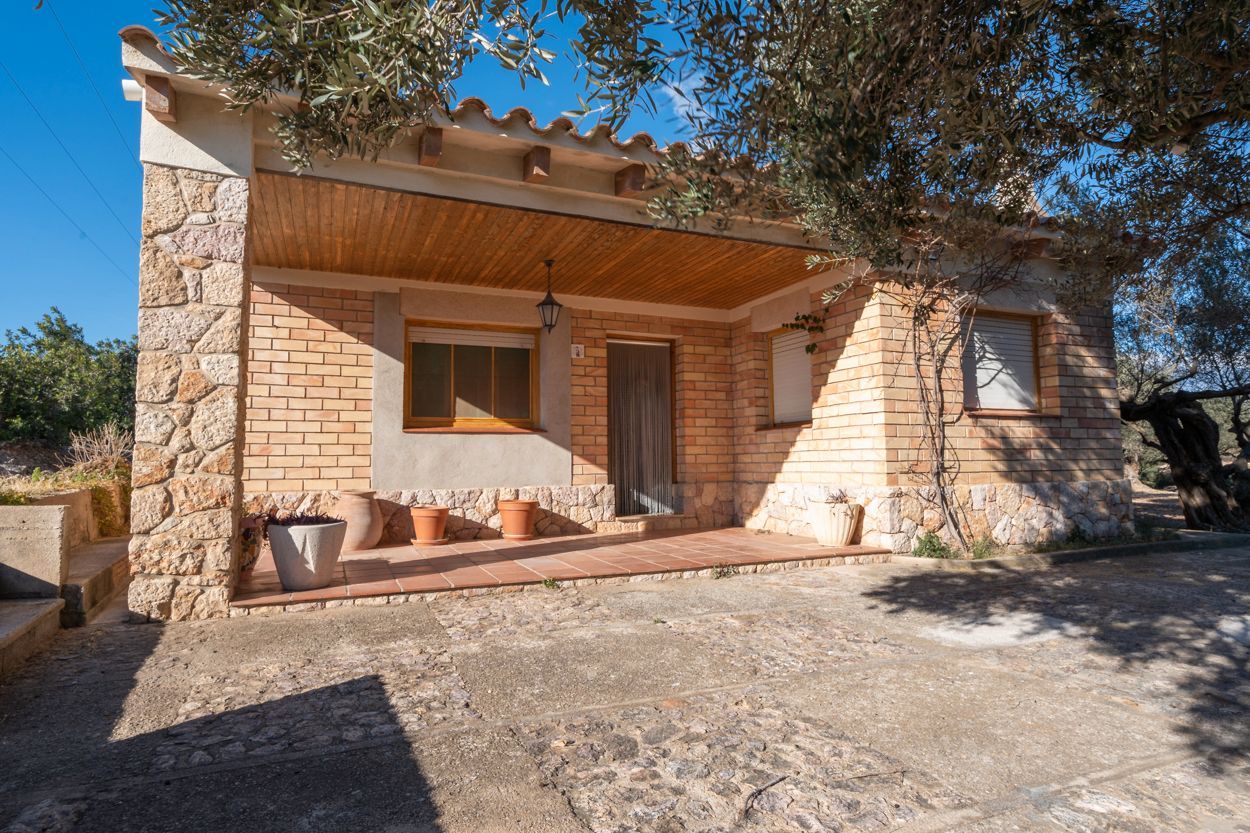 Exterior view of House or chalet for sale in Tortosa  with Private garden, Terrace and Storage room