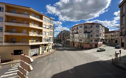 Vista exterior de Pis en venda en Ourense Capital  amb Parquet i Balcó
