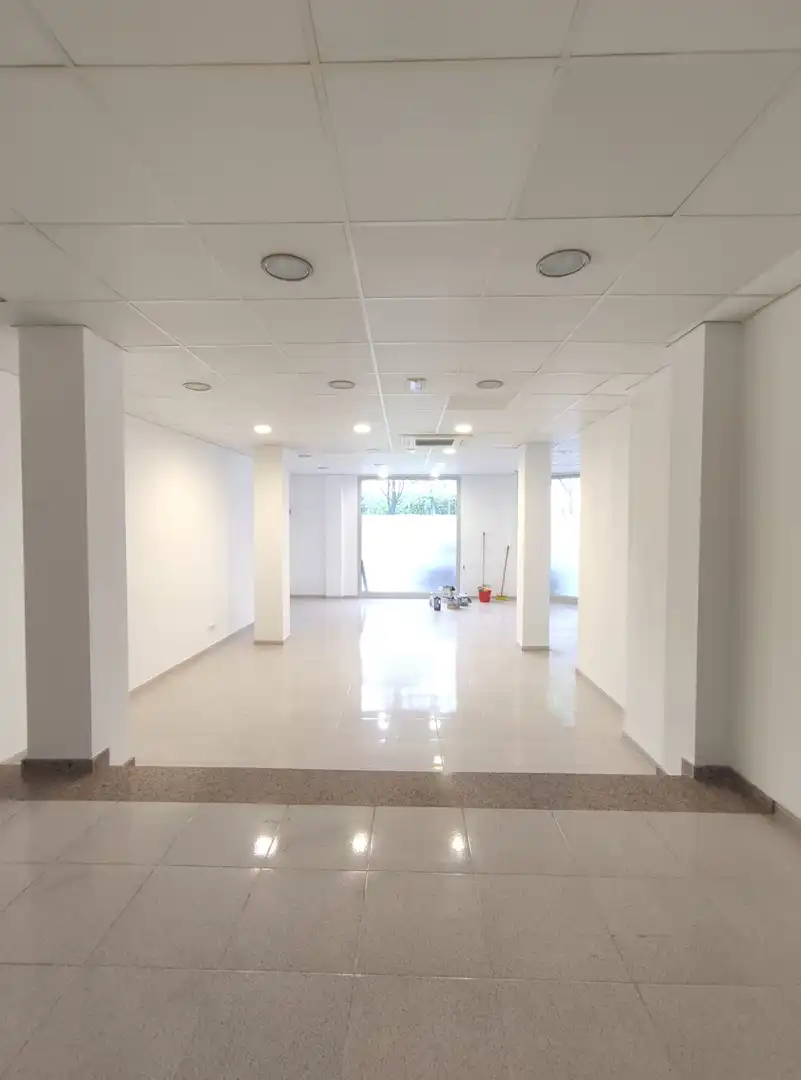 Business premises to rent in Carrer Santa Magdalena, imagen 5