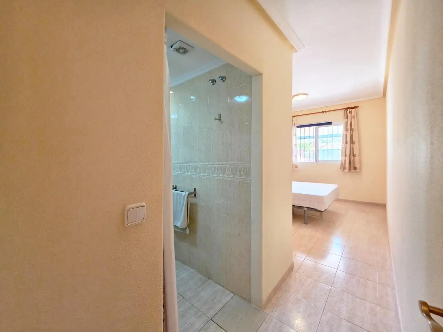 Baño de Apartamento en venta en Santa Pola con Aire acondicionado, Amueblado y Piscina comunitaria