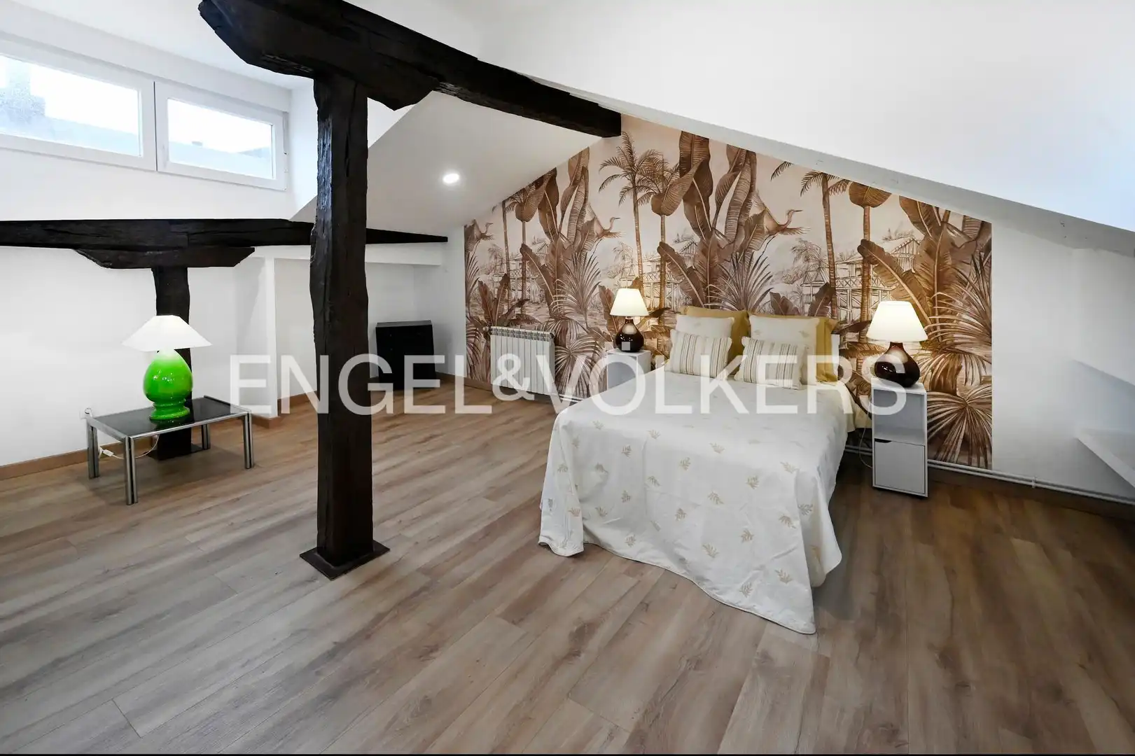 Habitación de Ático en venta en Santander con Calefacción, Parquet y Balcón