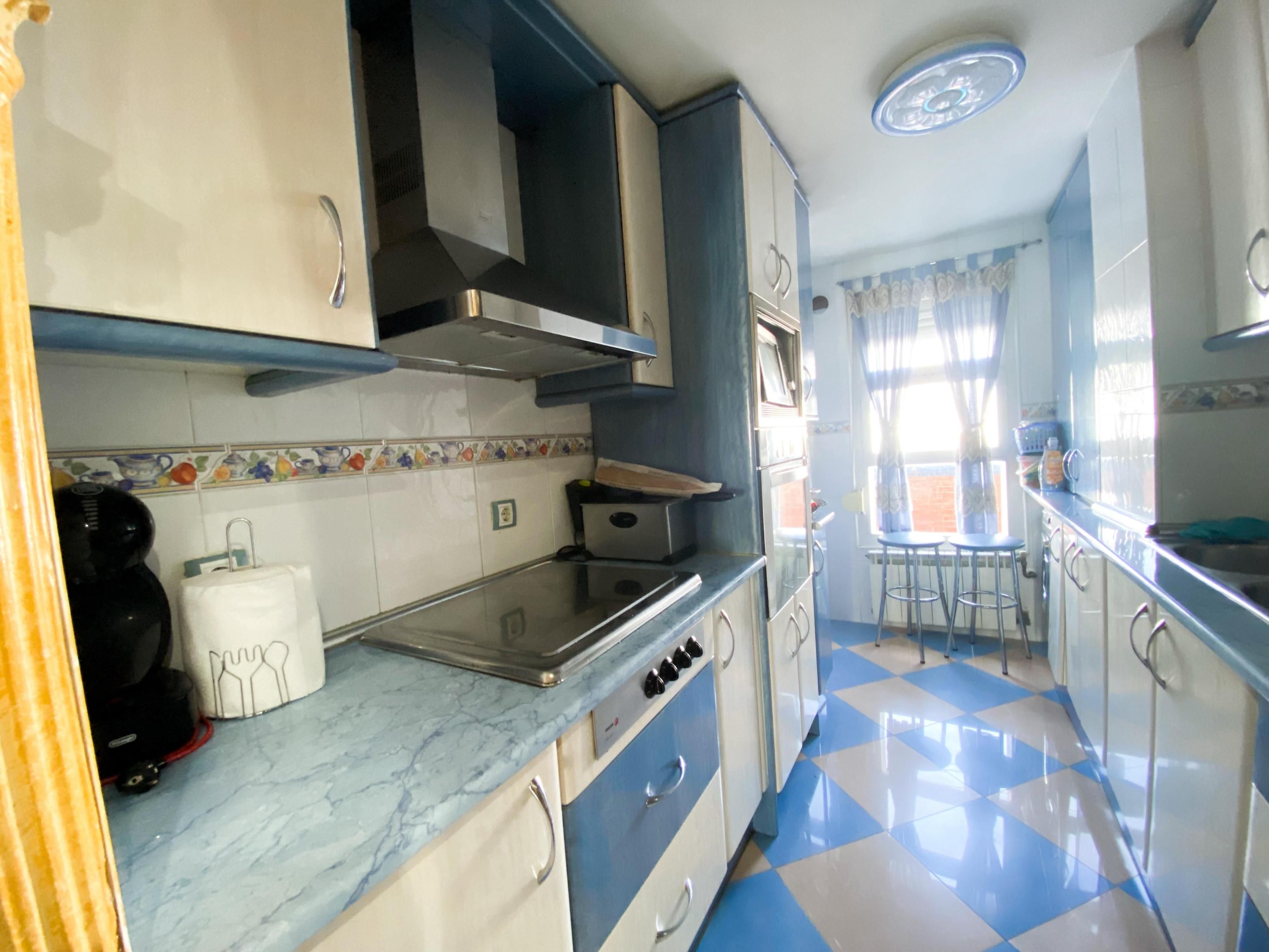 Piso en venta en candilejas, Palomeras Bajas