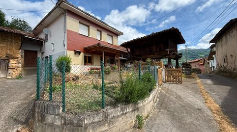 Foto 3 de Casa adosada en venda a Lugar Coañana, 75a, Quirós, Asturias
