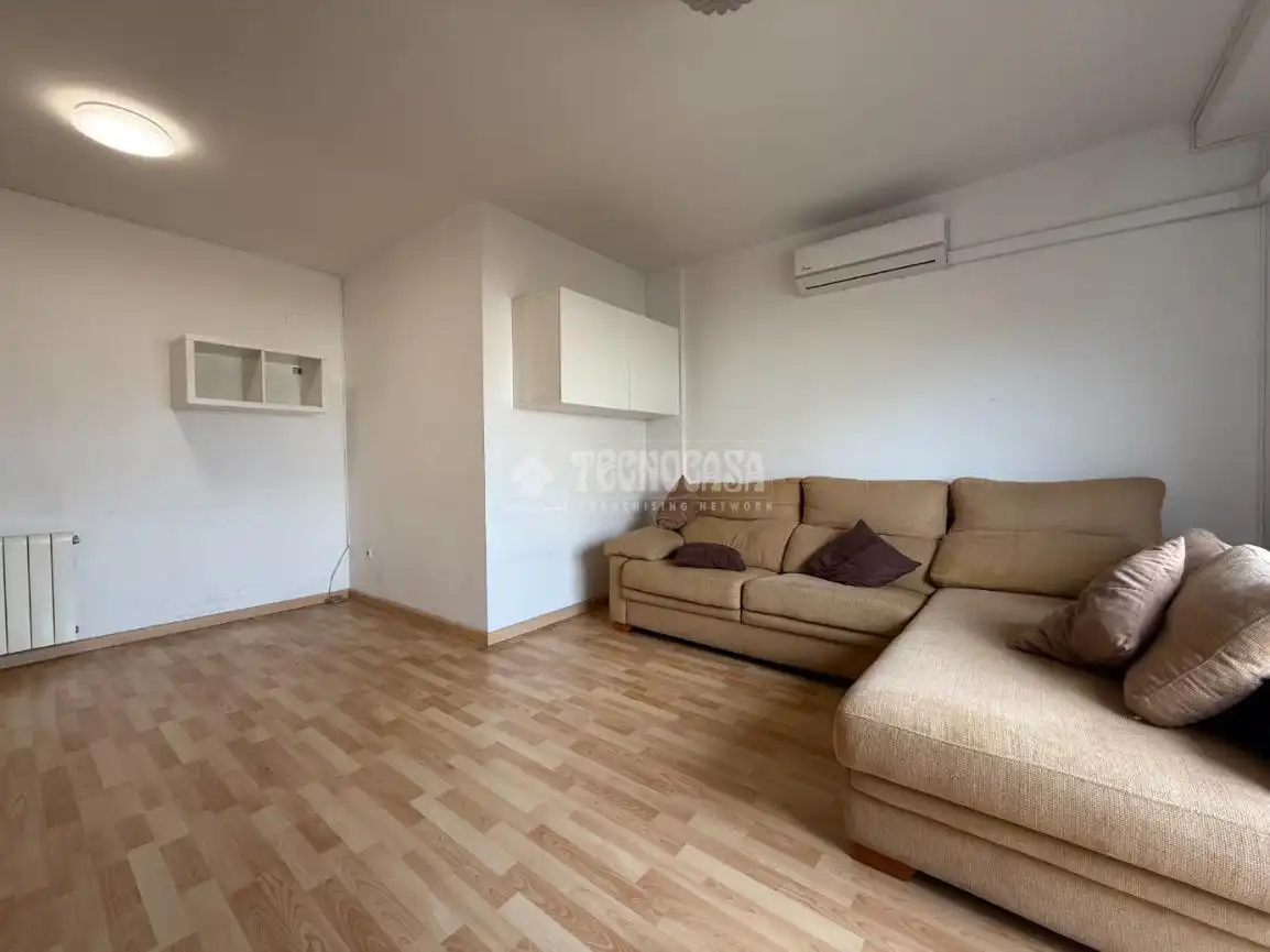 Sala de estar de Piso en venta en San Antonio de Benagéber con Aire acondicionado, Trastero y Balcón