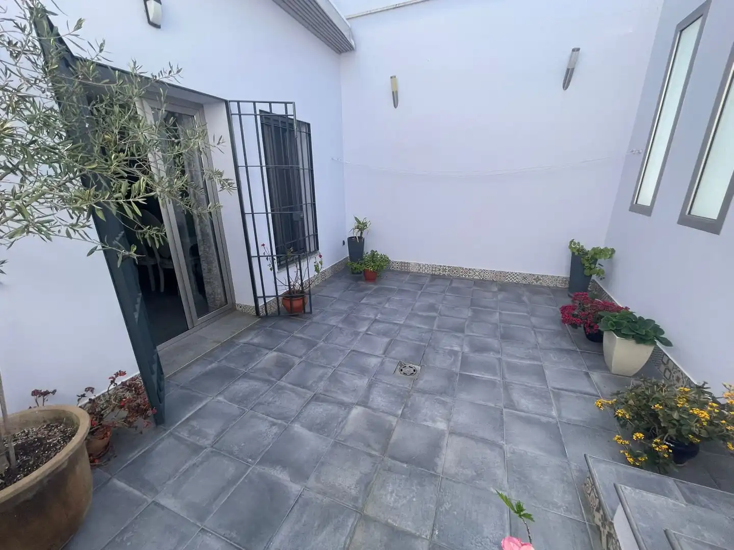 Terrassa de Casa o xalet en venda en La Rinconada amb Aire condicionat