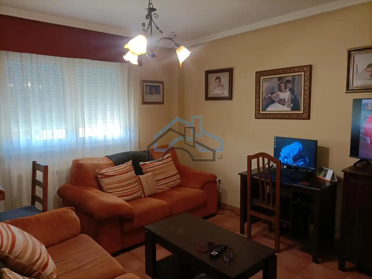 Sala de estar de Casa o chalet de alquiler en Oleiros con Calefacción, Jardín privado y Parquet