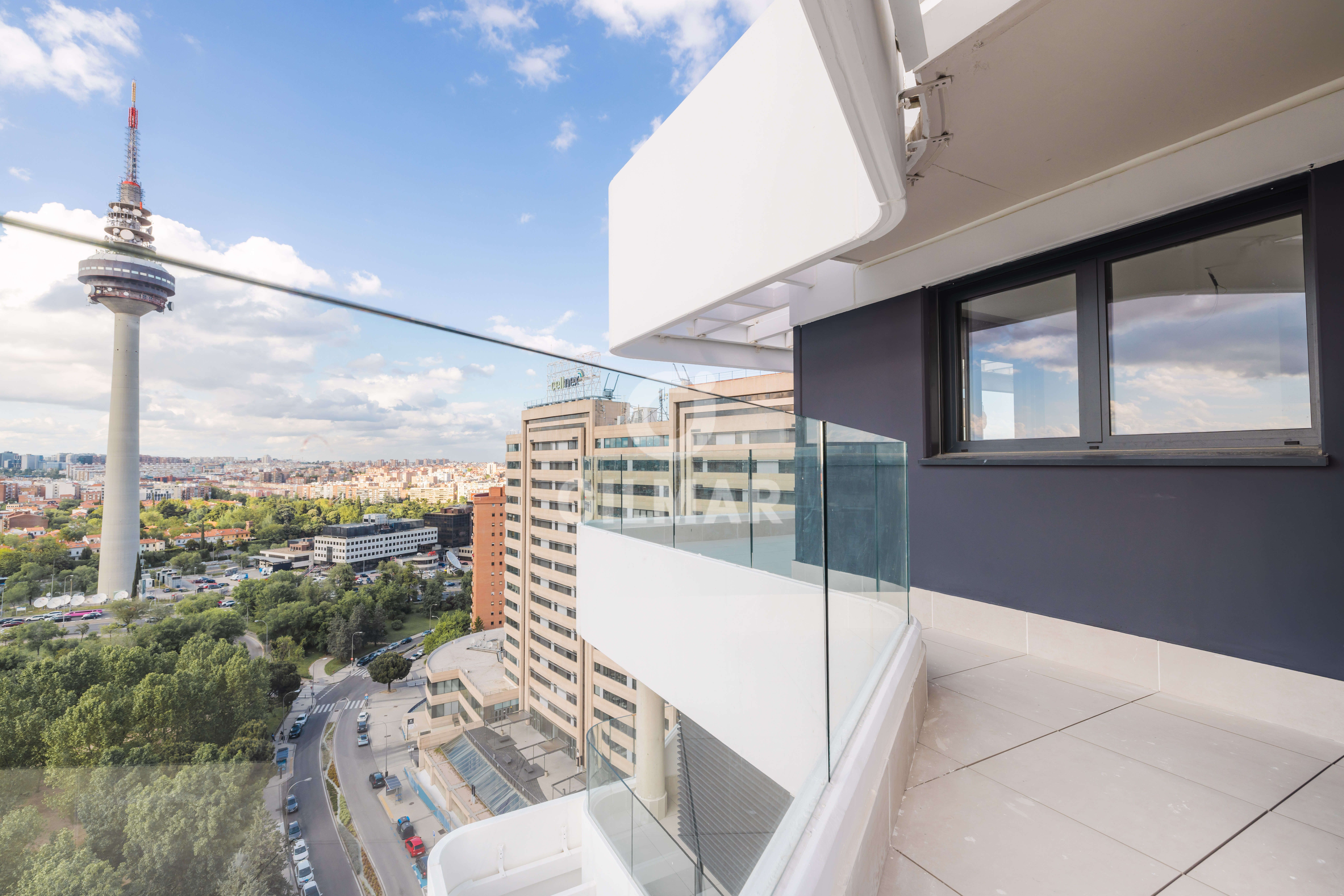 Terrassa de Àtic en venda en  Madrid Capital amb Calefacció, Jardí privat i Traster
