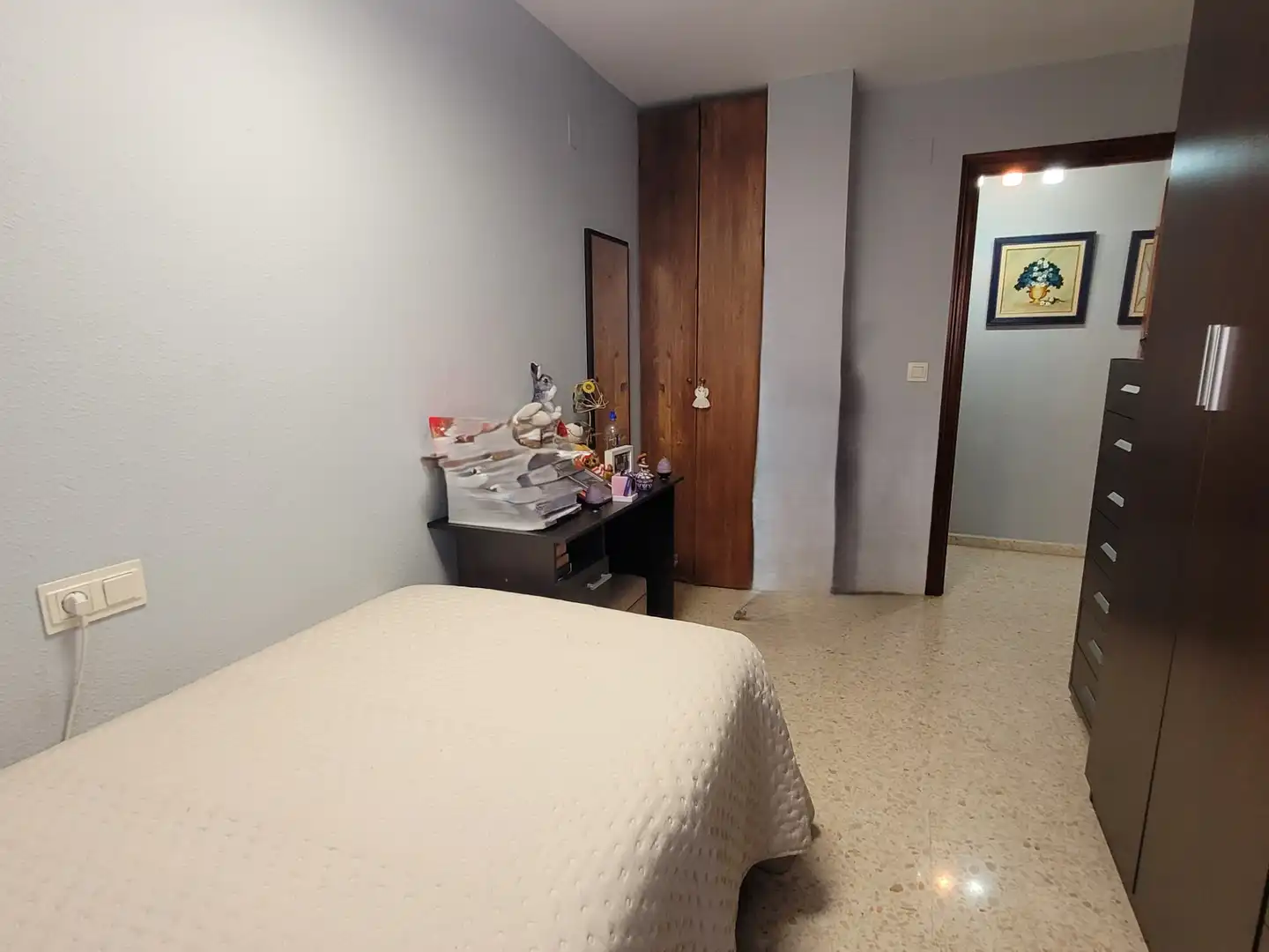 Bedroom of Flat for sale in Granada  with Air Conditioner, Heating and Storage room