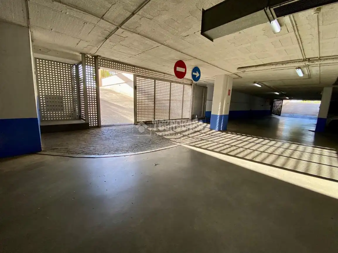 Parkplatz von Garage zum Verkauf in Armilla