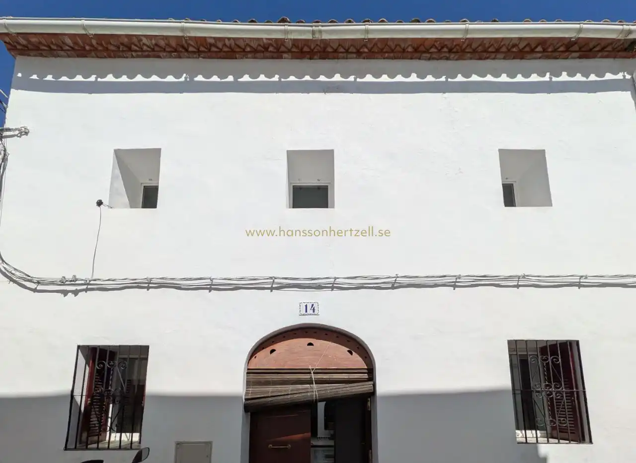 Vista exterior de Casa adosada en venta en Alicante / Alacant con Calefacción