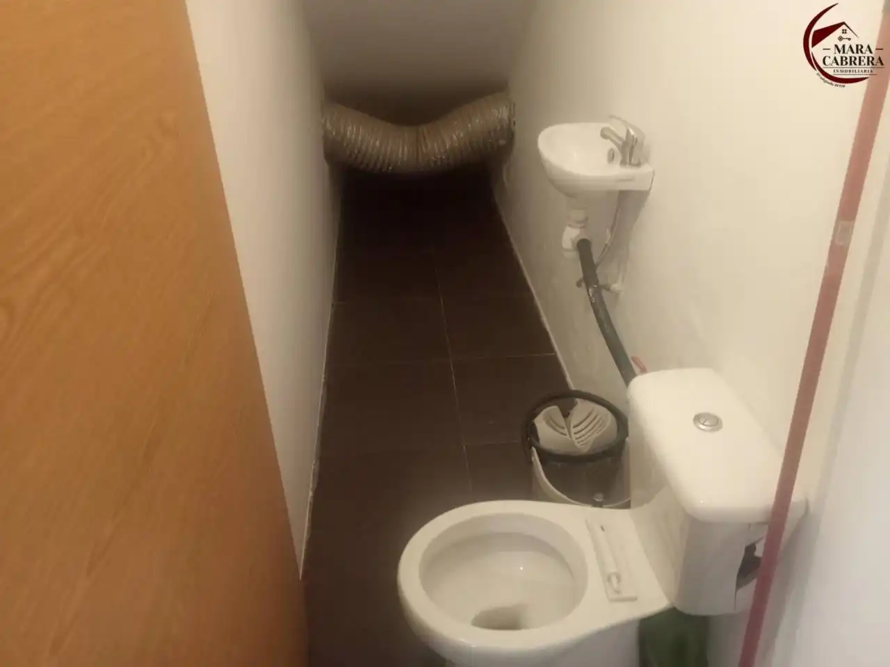 Badezimmer von Haus oder Chalet zur Miete in Ador mit Terrasse und Möbliert