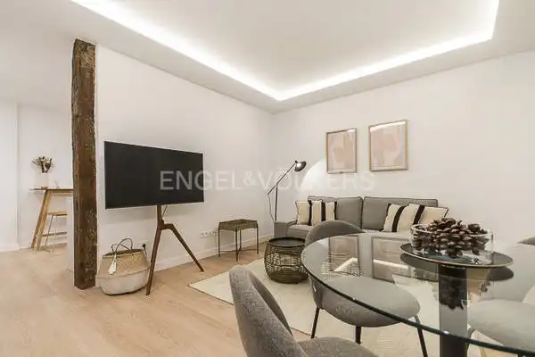 Living room of Flat for sale in Madrid  with Air Conditioner, Heating and Parquet flooring