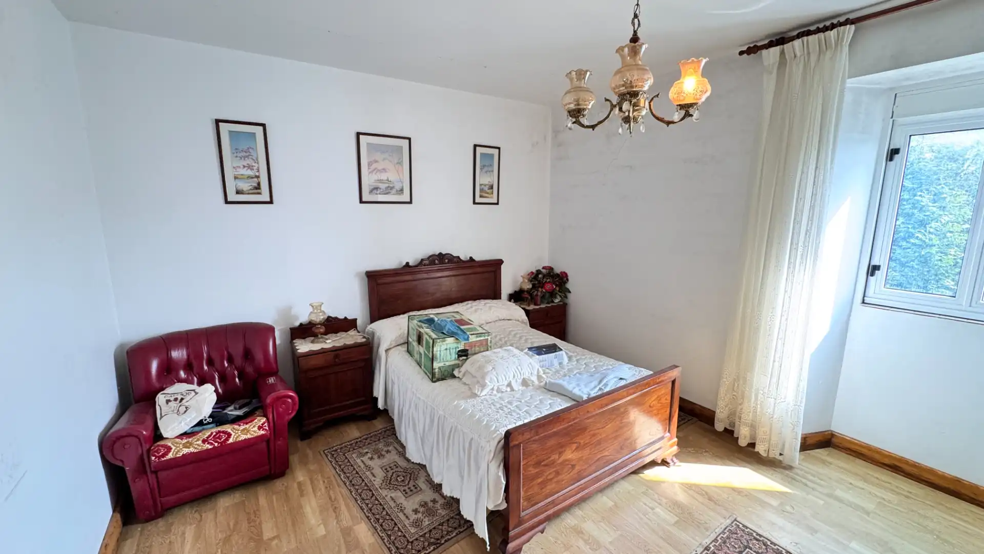 Habitación de Casa o chalet de alquiler en Carballo con Parquet, Trastero y Amueblado