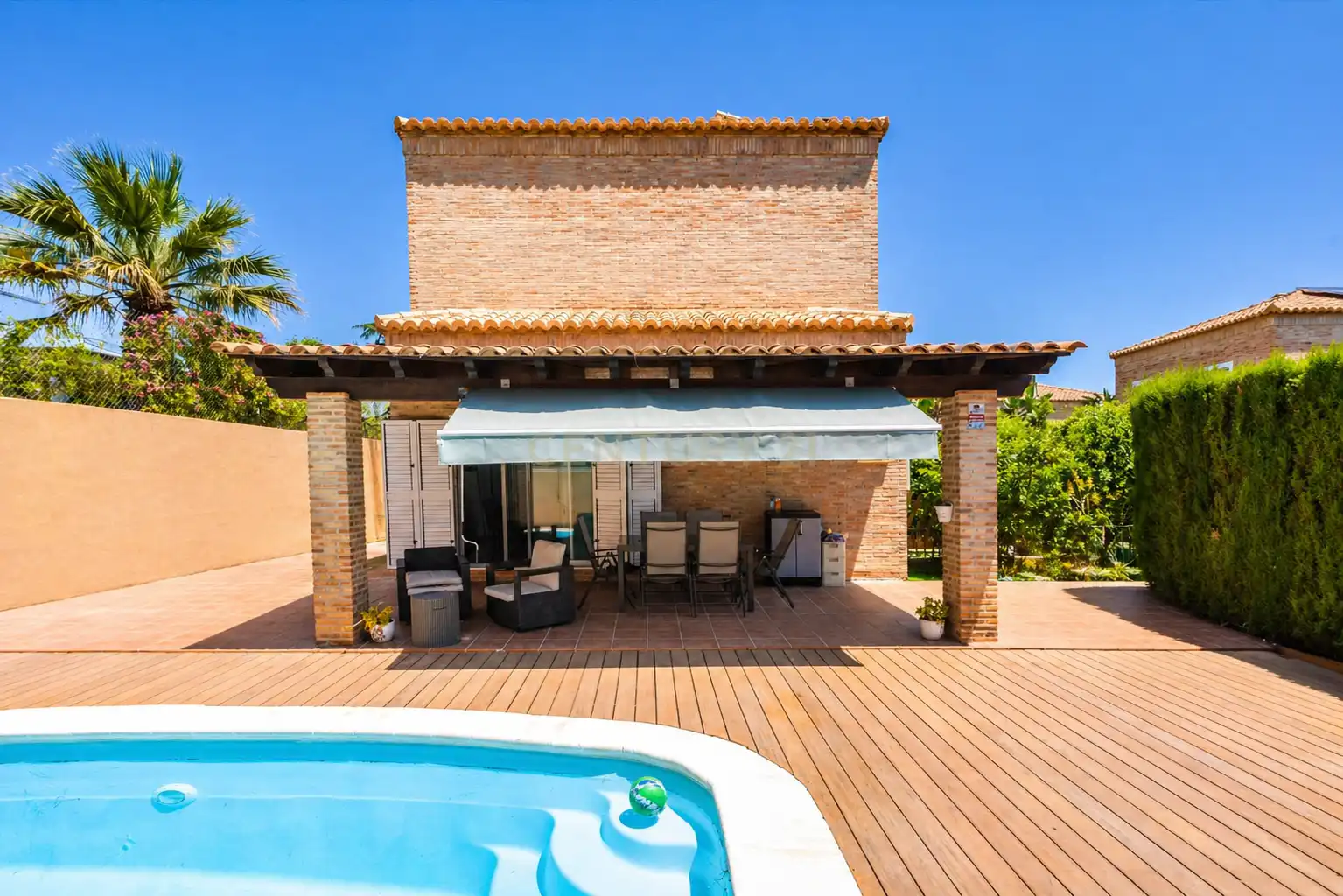 Terrassa de Casa o xalet en venda en Paterna amb Aire condicionat, Jardí privat i Piscina