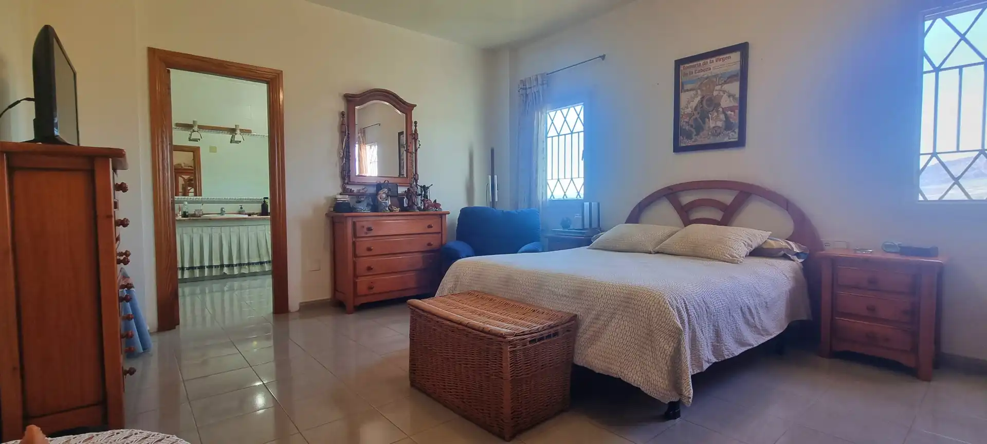 Dormitori de Finca rústica en venda en Casabermeja amb Aire condicionat, Calefacció i Jardí privat