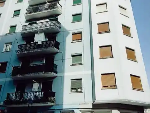 Vista exterior de Pis en venda en Errenteria amb Balcó