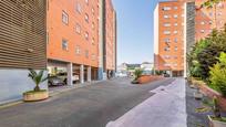 Vista exterior de Pis en venda en  Sevilla Capital amb Aire condicionat, Jardí privat i Terrassa