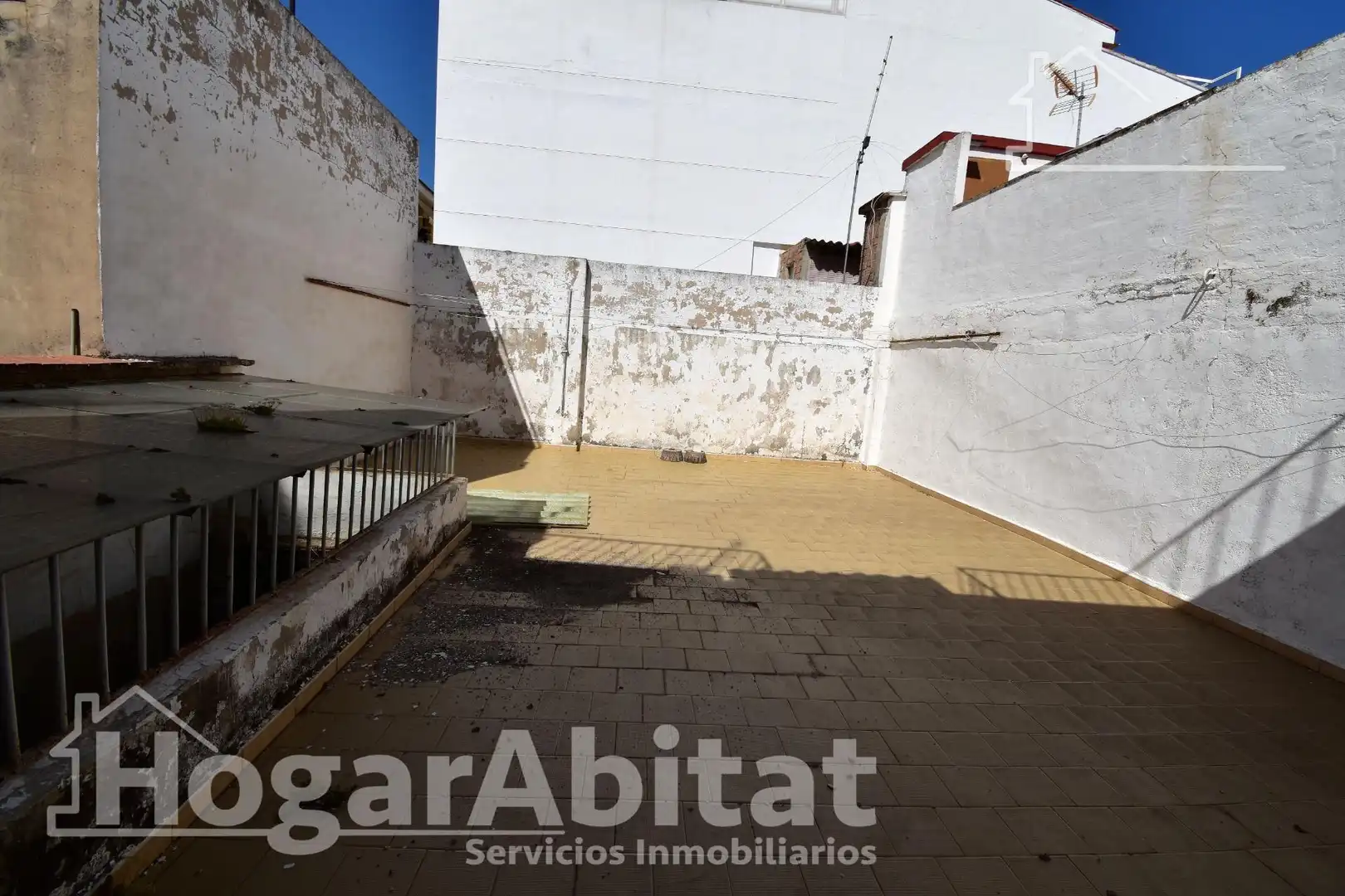 Vista exterior de Casa o xalet en venda en Bellreguard amb Terrassa