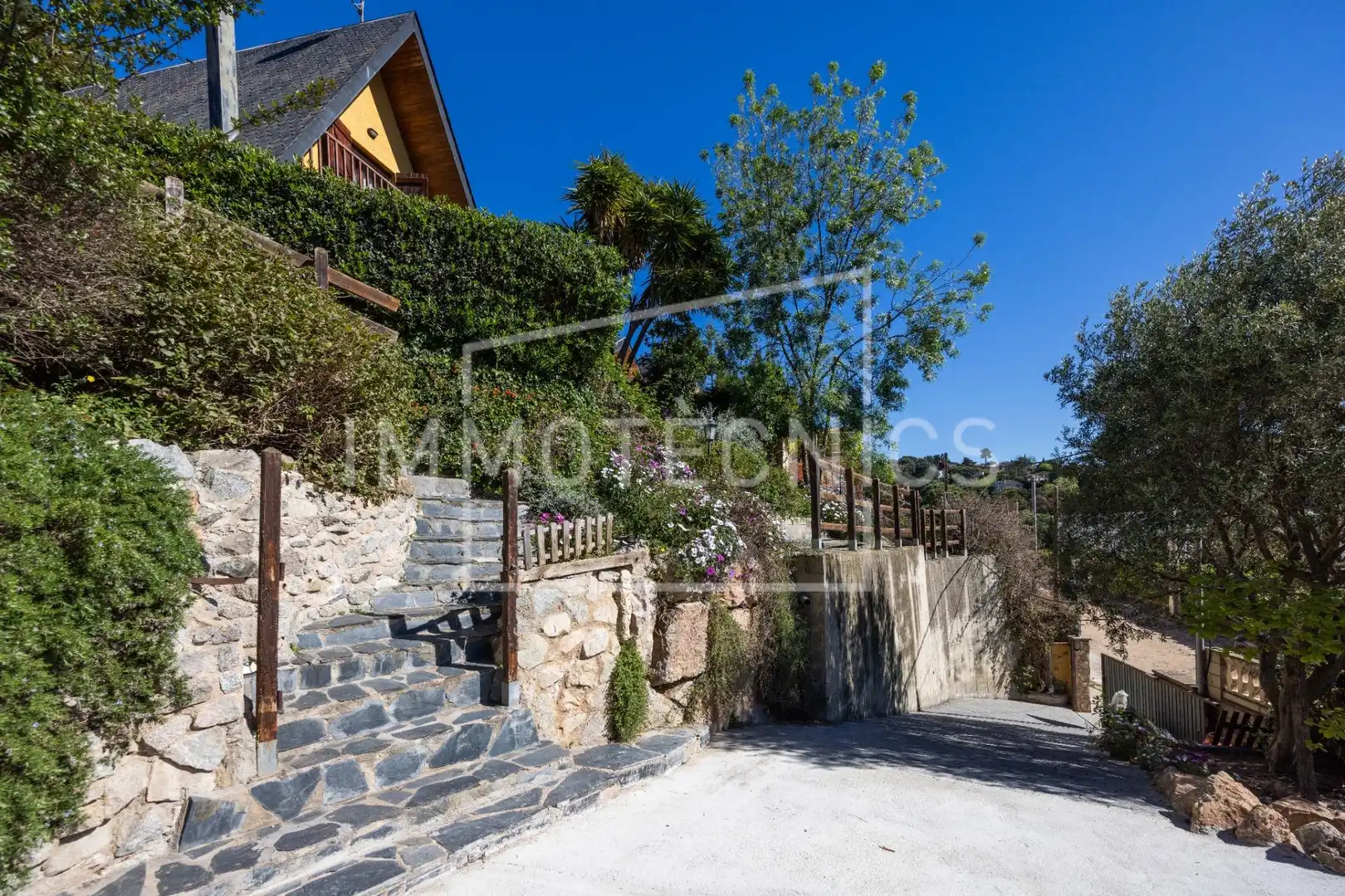Exterior view of Houses for sale in Sant Cebrià de Vallalta