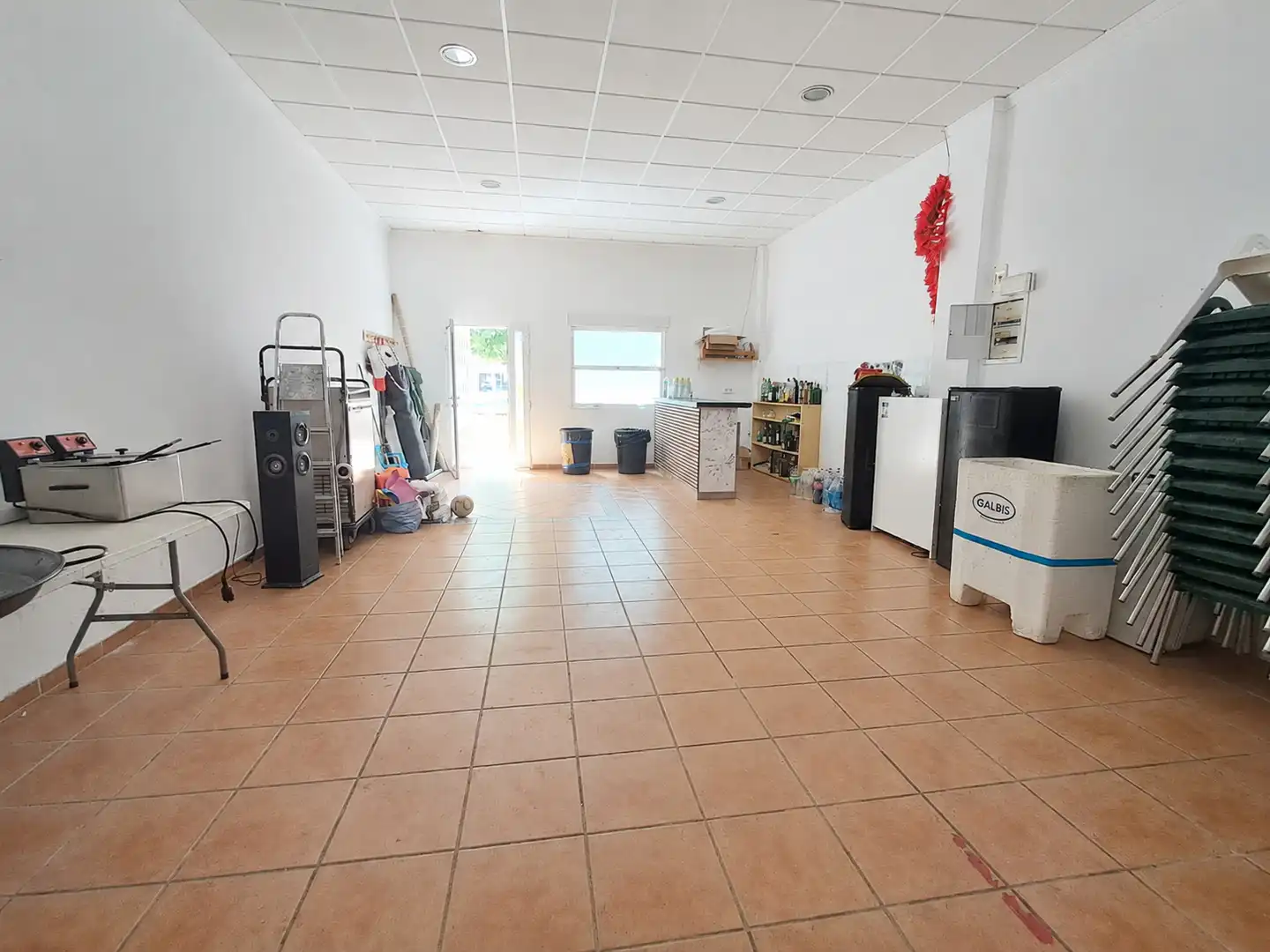 Local comercial en venta en Pueblo - Urbanizaciones, imagen 2