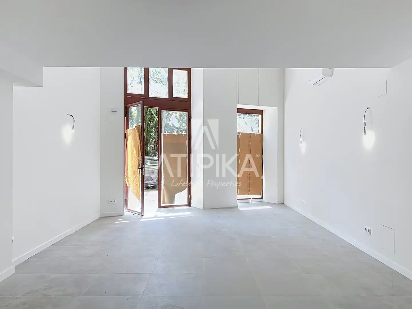 Commercial properties for rent in Barcelona  with Air Conditioner