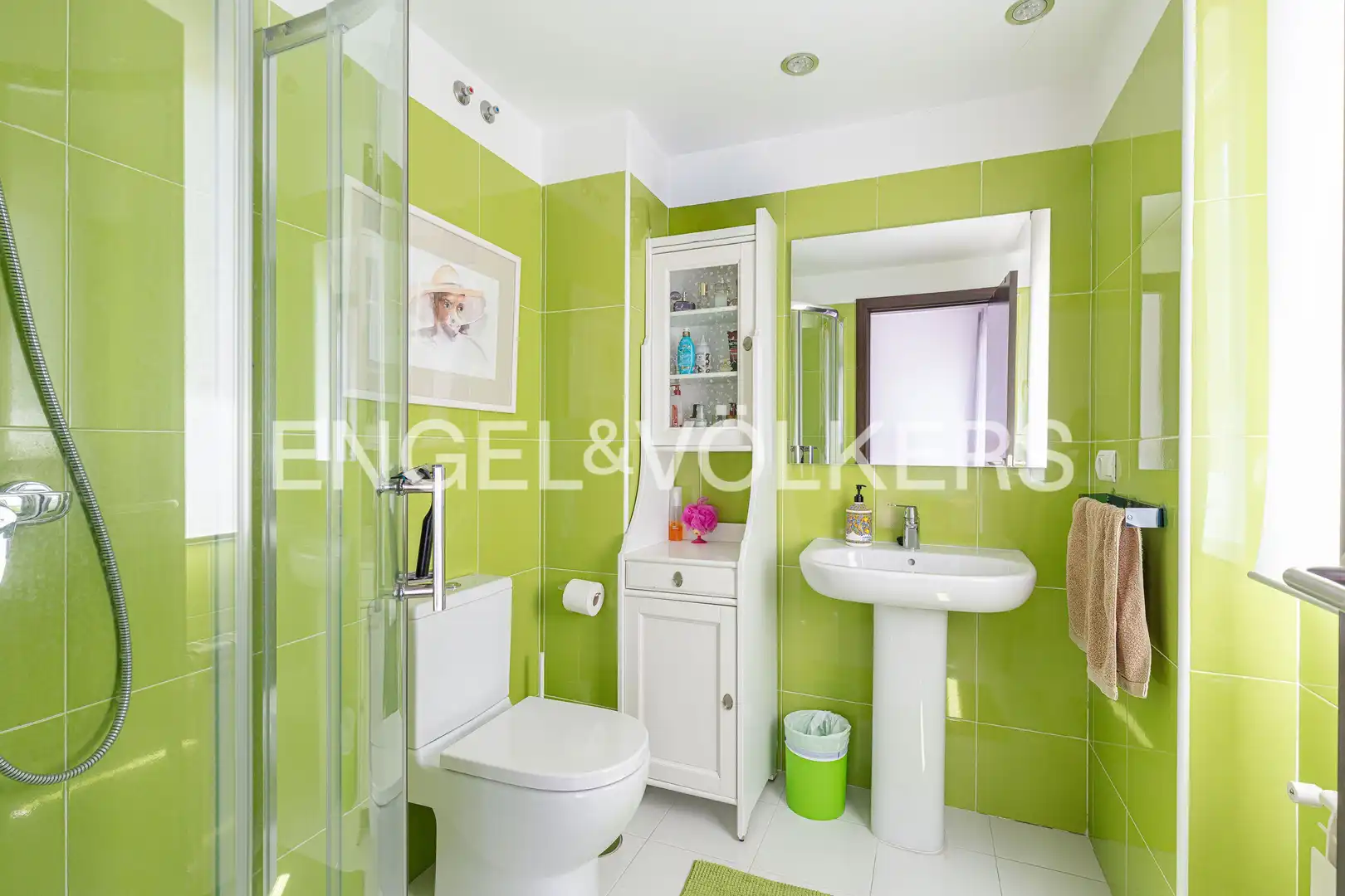 Baño de Casa adosada en venta en Las Rozas de Madrid con Aire acondicionado, Calefacción y Jardín privado