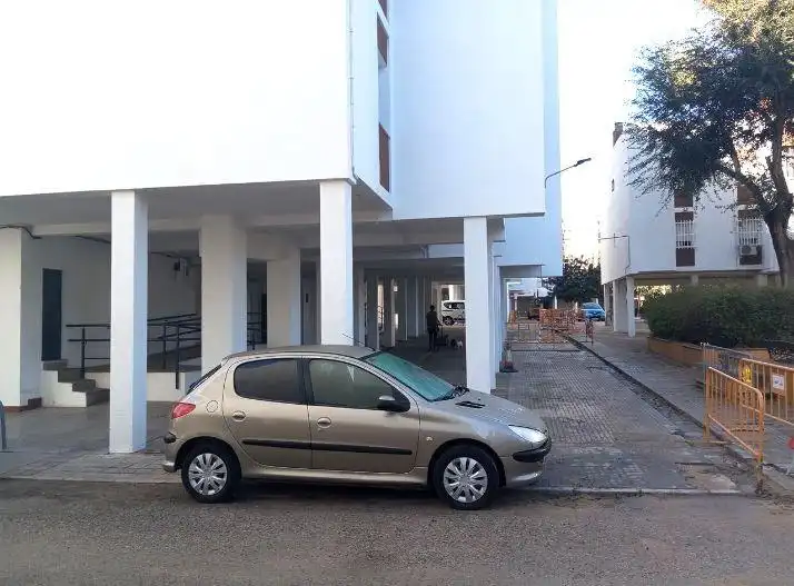 Piso en venta en Caja De Ahorros, imagen 2