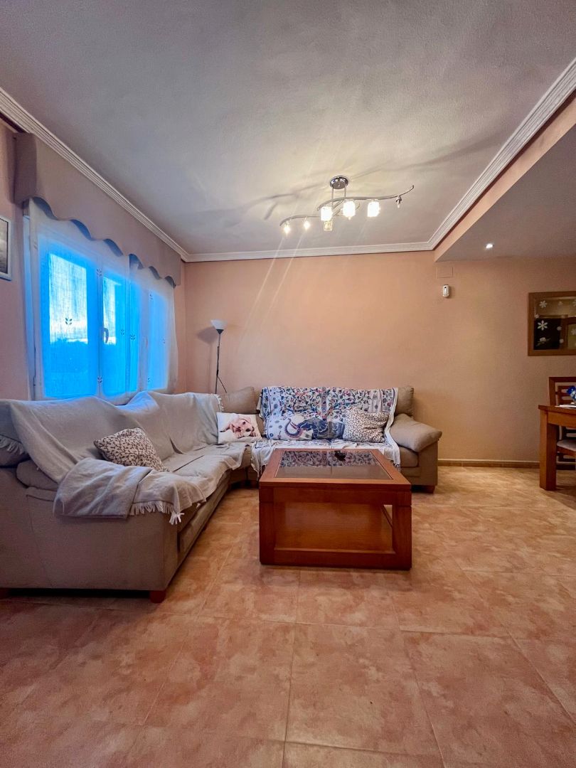 Living room of House or chalet for sale in Yuncler  with Air Conditioner and Furnished