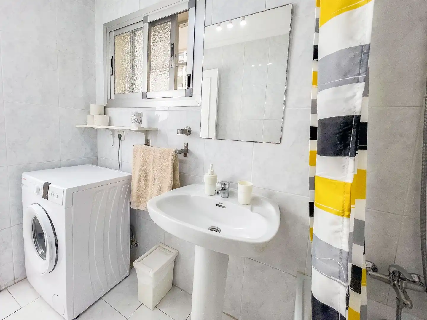 Baño de Piso en venta en Fuengirola con Aire acondicionado