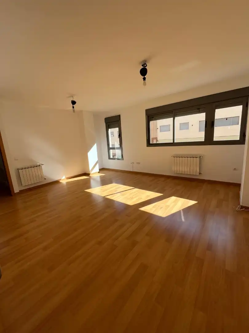 Sala de estar de Piso en venta en Arganda del Rey con Calefacción, Parquet y Trastero